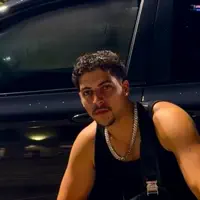 Dengarkan undefined, tonton video musik, baca bio, lihat tanggal tur & lainnya!