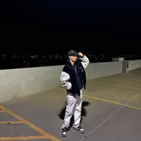 Poslechněte si interpreta undefined, sledujte hudební videa, přečtěte si životopis, podívejte se na data turné a další informace.