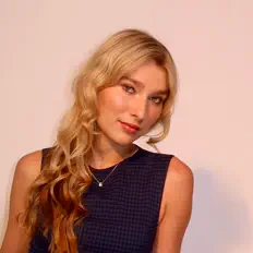 收听 Ava August、观看音乐视频、阅读小传、查看巡演日期等 ！