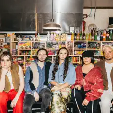 收听 The Heritage、观看音乐视频、阅读小传、查看巡演日期等 ！