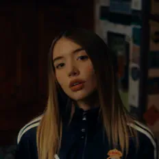 La Potterを聴いたり、ミュージックビデオを鑑賞したり、経歴やツアー日程などを確認したりしましょう！