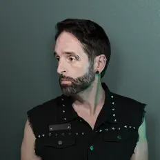 Saved By Fire을(를) 듣고, 뮤직 비디오를 보고, 약력을 읽고, 투어 일정 등을 확인하세요!