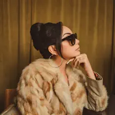Listen to Jessica Jolia, watch music videos, read bio, see tour dates & more!