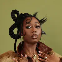 Dengarkan undefined, tonton video musik, baca bio, lihat tanggal tur & lainnya!