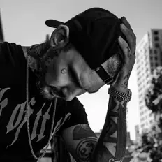 Thomas Polychuckを聴いたり、ミュージックビデオを鑑賞したり、経歴やツアー日程などを確認したりしましょう！