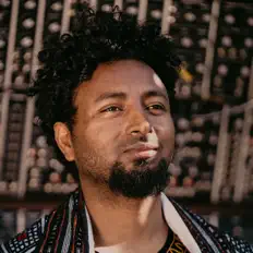 聆聽 Kibrom Birhane、觀看音樂影片、閱讀小傳、查看巡演日期等！