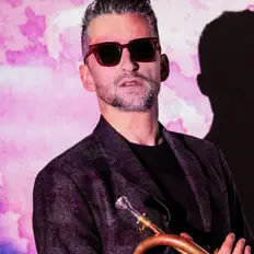 Listen to N'Zeng, watch music videos, read bio, see tour dates & more!