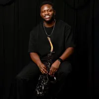 Ascolta undefined, guarda video musicali, leggi la biografia, vedi le date del tour & altro!