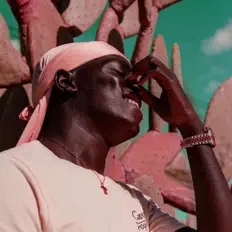 聆聽 S.West Takunda、觀看音樂影片、閱讀小傳、查看巡演日期等！