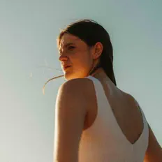 Listen to Ele Mariani, watch music videos, read bio, see tour dates & more!