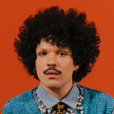 收听 Jáder、观看音乐视频、阅读小传、查看巡演日期等 ！