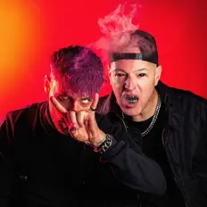 Ouve Skumic, vê vídeos de música, lê a biografia, vê as datas da digressão e muito mais!