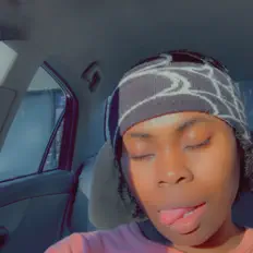 Danniii dinle, müzik videolarını izle, biyografisini oku, tur tarihlerini ve daha fazlasını gör!