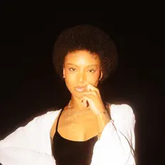 Ouve gilly, vê vídeos de música, lê a biografia, vê as datas da digressão e muito mais!