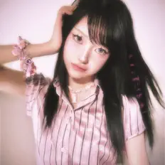 聆聽 Lilniina、觀看音樂影片、閱讀小傳、查看巡演日期等！