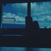 undefinedを聴いたり、ミュージックビデオを鑑賞したり、経歴やツアー日程などを確認したりしましょう！