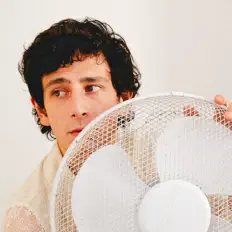 收听 Mazzoli、观看音乐视频、阅读小传、查看巡演日期等 ！