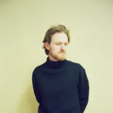 聆聽 Johan Carøe、觀看音樂影片、閱讀小傳、查看巡演日期等！