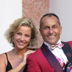 Écoutez Reini Rogl, regardez des vidéoclips, lisez la biographie, consultez les dates de tournée et plus encore !