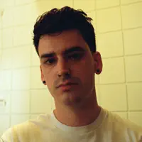 Ακούστε περιεχόμενο από undefined, παρακολουθήστε μουσικά βίντεο, διαβάστε το βιογραφικό, δείτε ημερομηνίες περιοδείας, και πολλά ακόμη!