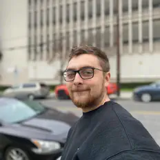 Codyを聴いたり、ミュージックビデオを鑑賞したり、経歴やツアー日程などを確認したりしましょう！