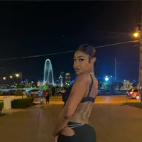 undefined을(를) 듣고, 뮤직 비디오를 보고, 약력을 읽고, 투어 일정 등을 확인하세요!