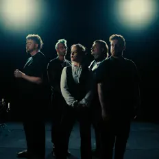 Escucha a Forlorn, mira videos musicales, lee su biografía, consulta las fechas de las gira y más.