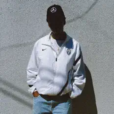 Dengarkan zøkes, tonton video musik, baca bio, lihat tanggal tur & lainnya!