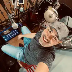 Luister naar Juanco Varela, bekijk muziekvideo's, lees de bio, bekijk de tourdata, en meer!