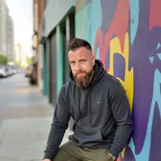 Ouve Brill Jacobs, vê vídeos de música, lê a biografia, vê as datas da digressão e muito mais!