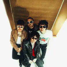 Escucha a The Silver Lines, mira vídeos musicales, lee la biografía, consulta fechas de giras y mucho más.