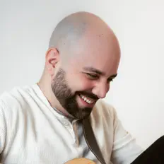 Poslechněte si interpreta Dan Zappulla, sledujte hudební videa, přečtěte si životopis, podívejte se na data turné a další informace.