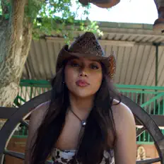 Listen to Jessica Ballesteros, watch music videos, read bio, see tour dates & more!