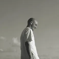 Ascolta Gabo Lugo, guarda video musicali, leggi la biografia, vedi le date del tour & altro!