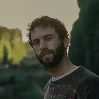 Dengarkan undefined, tonton video musik, baca bio, lihat tanggal tur & lainnya!