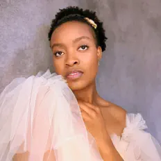 收听 Wondrous、观看音乐视频、阅读小传、查看巡演日期等 ！