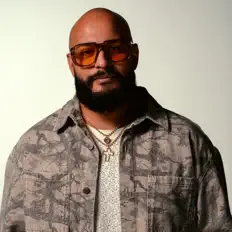 Luister naar Costales, bekijk muziekvideo's, lees de bio, bekijk de tourdata, en meer!