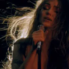 聆聽 ELYSA、觀看音樂影片、閱讀小傳、查看巡演日期等！