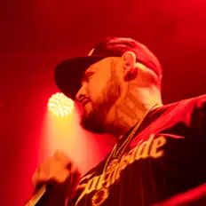 Listen to El Cacho, watch music videos, read bio, see tour dates & more!