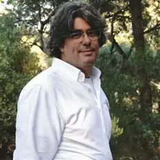 Listen to Yakar Allevici, watch music videos, read bio, see tour dates & more!