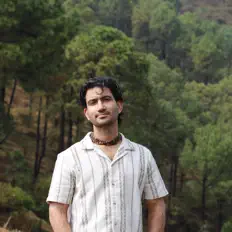 Sanjuを聴いたり、ミュージックビデオを鑑賞したり、経歴やツアー日程などを確認したりしましょう！