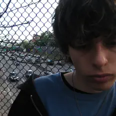 聆聽 Lucian Rice、觀看音樂影片、閱讀小傳、查看巡演日期等！