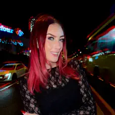 Leanne Louise सुनें, म्यूज़िक वीडियो देखें, बायो पढ़ें, दौरे की तारीखें और बहुत कुछ देखें!