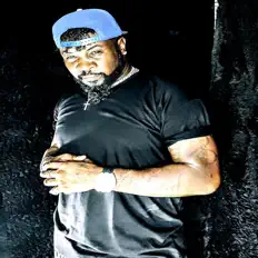 Escucha a AFOLABI MUSIC, mira vídeos musicales, lee la biografía, consulta fechas de giras y mucho más.