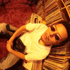 Escucha a JAMS ONE, mira videos musicales, lee su biografía, consulta las fechas de las gira y más.