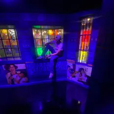 收听 Lenxten、观看音乐视频、阅读小传、查看巡演日期等 ！