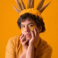 Escucha a Marden, mira videos musicales, lee su biografía, consulta las fechas de las gira y más.