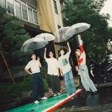 DSPS을(를) 듣고, 뮤직 비디오를 보고, 약력을 읽고, 투어 일정 등을 확인하세요!