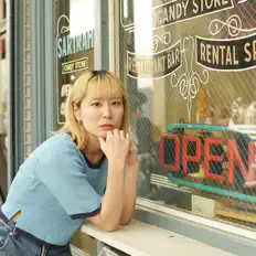 Écoutez Swim in May, regardez des vidéoclips, lisez la biographie, consultez les dates de tournée et plus encore !