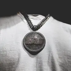 Écoutez 5G, regardez des vidéoclips, lisez la biographie, consultez les dates de tournée et plus encore !